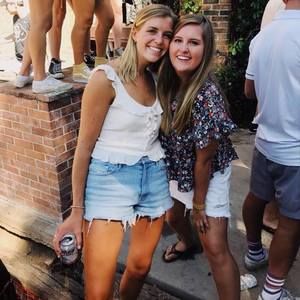 Meet your Posher, Cara